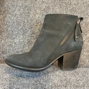 Blondo Nivada Black Waterproof Leather Ankle Boots Women's 6 Diagonal Zipper